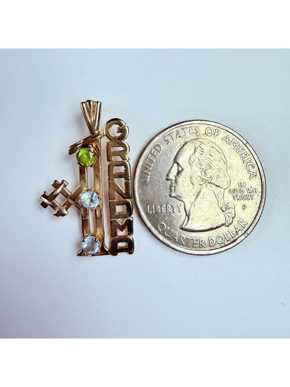 14K Solid Yellow Gold #1 Grandma Peridot Aquamarine Topaz Gemstone VTG Pendant - Picture 2 of 7